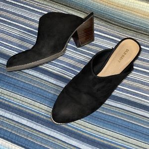 Old navy Black Size 10 Mules